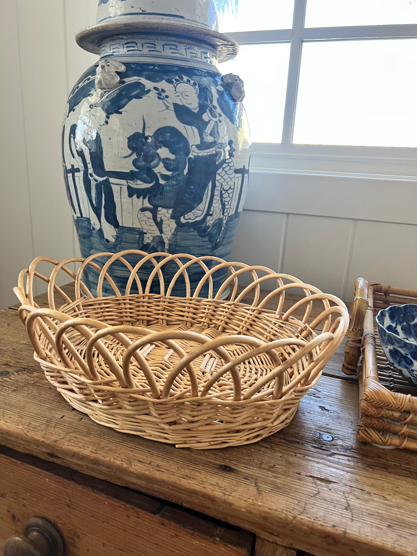 Scallop oval basket